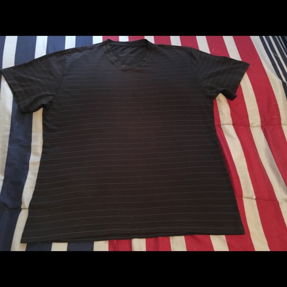 AMERICAN RAG V-NECK T-SHIRT